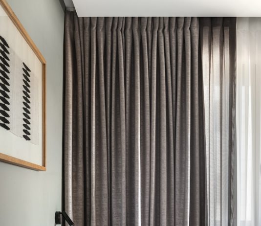 איך ליהנות מהצללה חכמה ועיצוב מודרני בבית