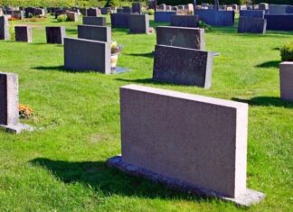 מצבות אבן טבעית